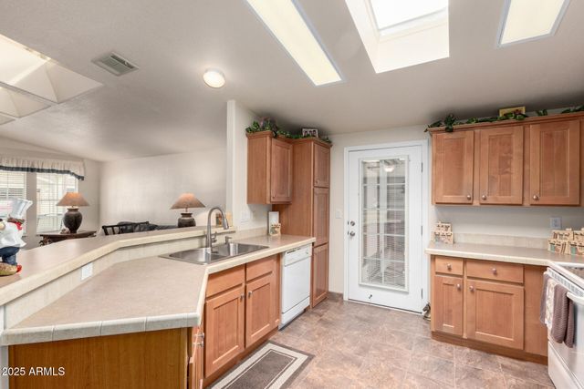 3301 S Goldfield Road 2076, Apache Junction, AZ 85119