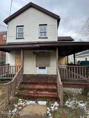 12 Avenue A, Freehold, NJ 07728