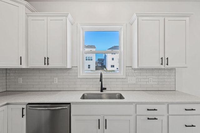 8866 Periwinkle Boulevard, Woodbury, MN 55129