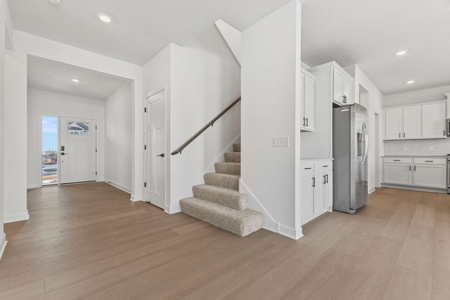 8866 Periwinkle Boulevard, Woodbury, MN 55129