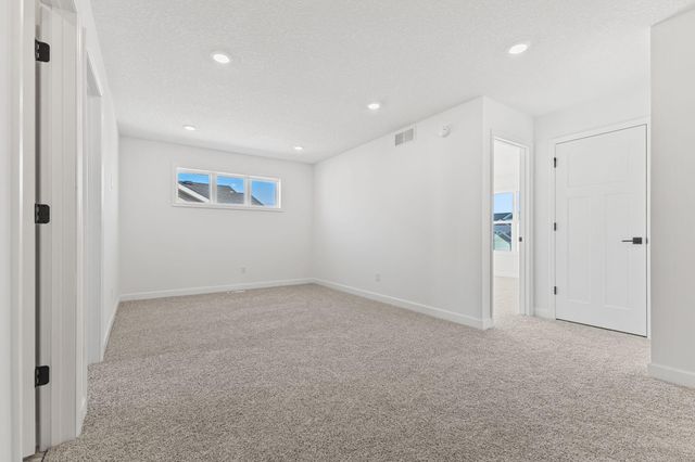 8866 Periwinkle Boulevard, Woodbury, MN 55129