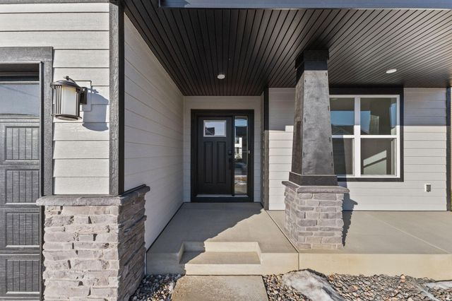 8866 Periwinkle Boulevard, Woodbury, MN 55129