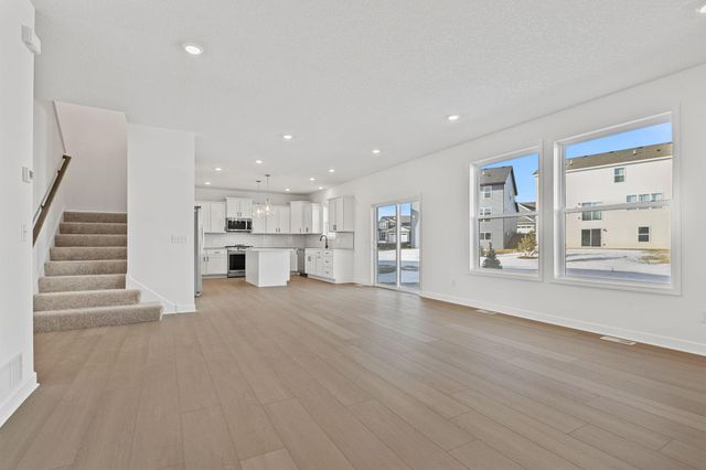 8866 Periwinkle Boulevard, Woodbury, MN 55129