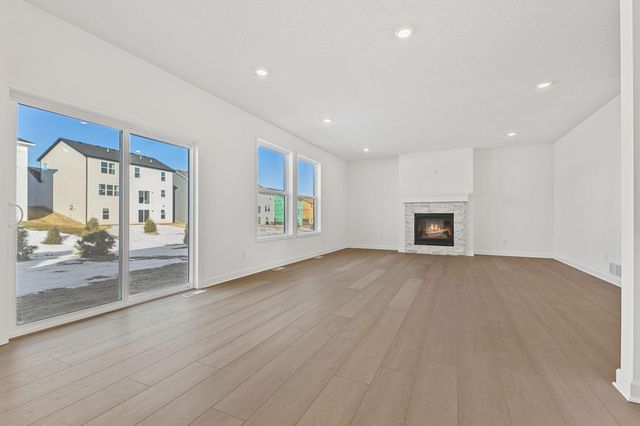 8866 Periwinkle Boulevard, Woodbury, MN 55129