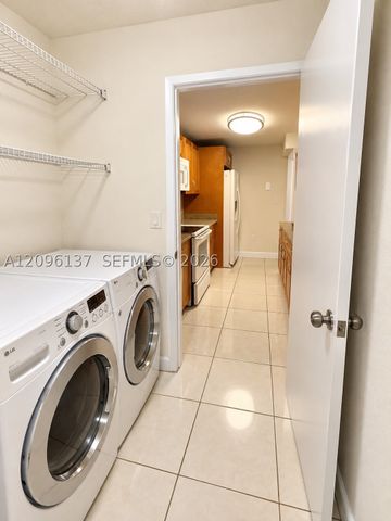 10135 NW 9th St Cir 5-106, Miami, FL 33172