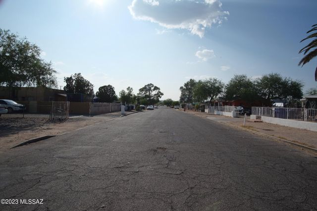 102 W District St Unit 1, Tucson, AZ 85714