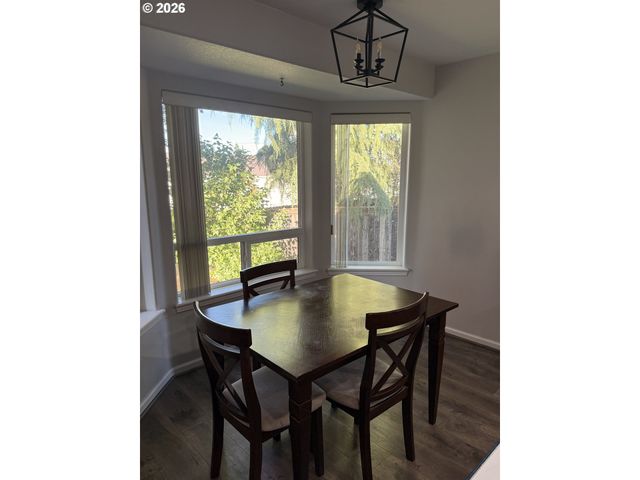 19208 COKERON Dr, Oregon City, OR 97045