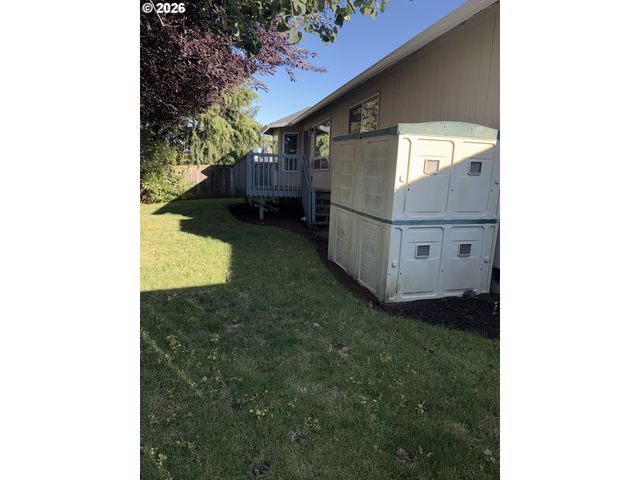 19208 COKERON Dr, Oregon City, OR 97045