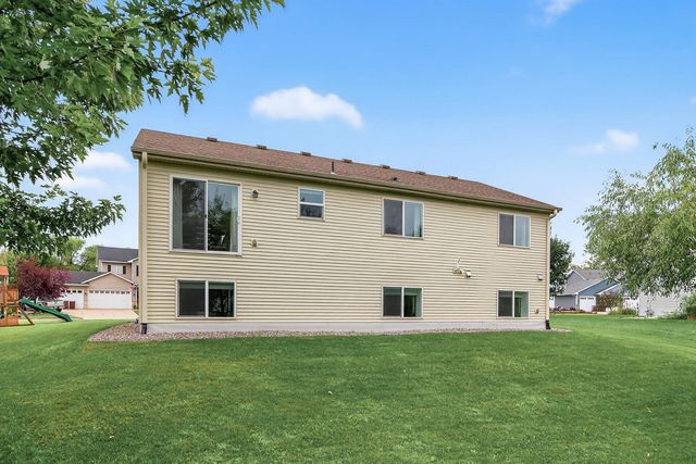 1805 10th Street NE, Buffalo, MN 55313