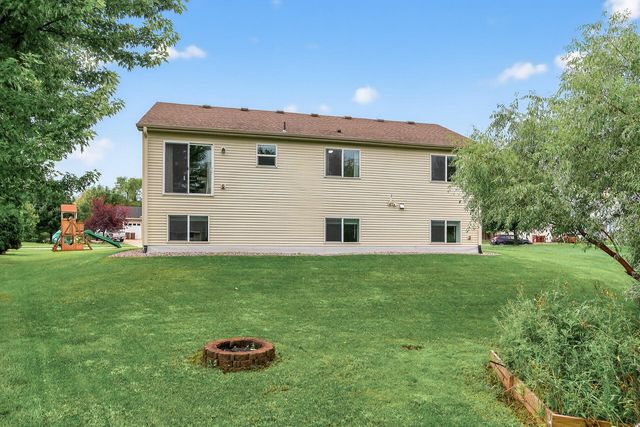 1805 10th Street NE, Buffalo, MN 55313