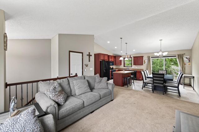 1805 10th Street NE, Buffalo, MN 55313