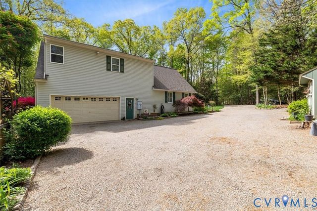 1858 Rock Point Drive, Powhatan, VA 23139