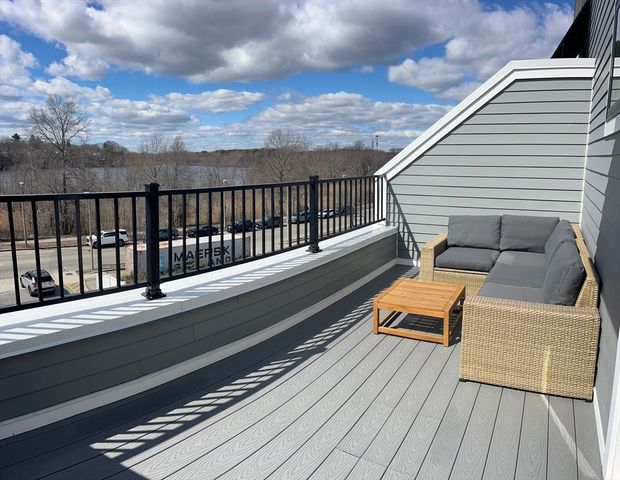 196 Gardner St 196, Boston, MA 02132