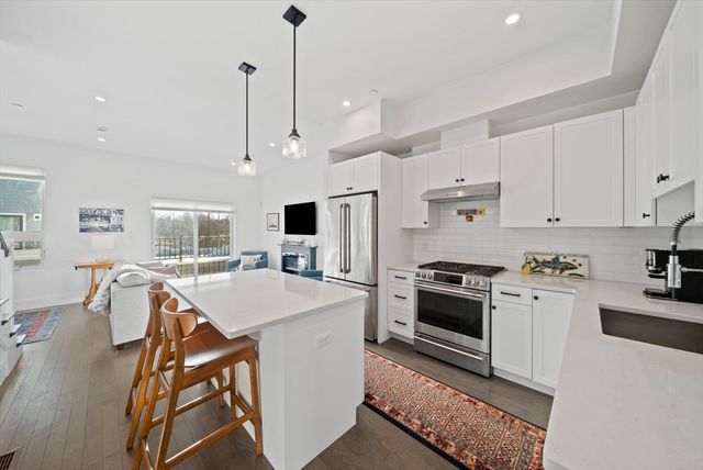 196 Gardner St 196, Boston, MA 02132