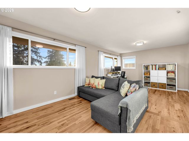 8901 BEACON Ave, Vancouver, WA 98664