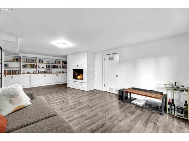 8901 BEACON Ave, Vancouver, WA 98664