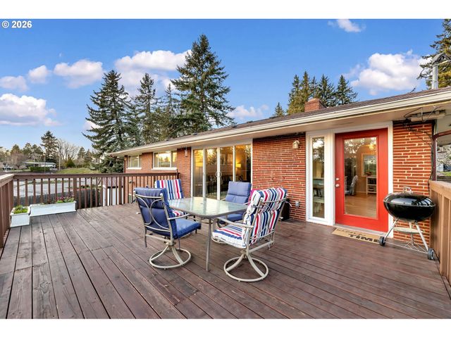 8901 BEACON Ave, Vancouver, WA 98664