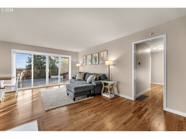 8901 BEACON Ave, Vancouver, WA 98664