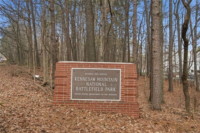 1543 Endurance Hill NW Drive, Kennesaw, GA 30152