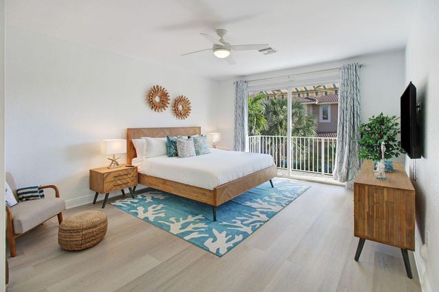 218 Pine Avenue, Lauderdale By The Sea, FL 33308