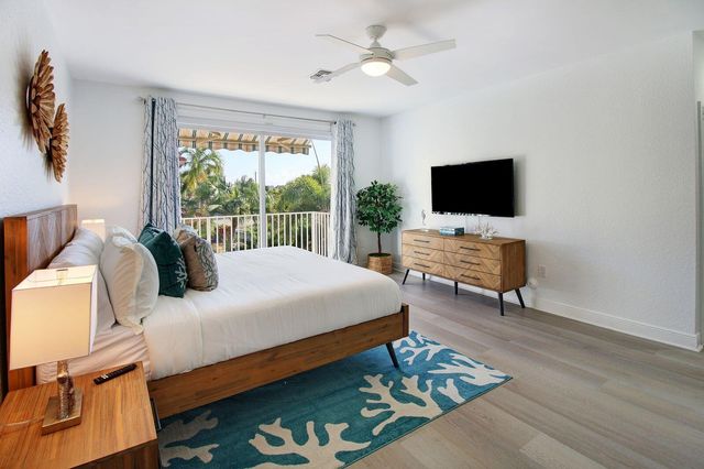 218 Pine Avenue, Lauderdale By The Sea, FL 33308