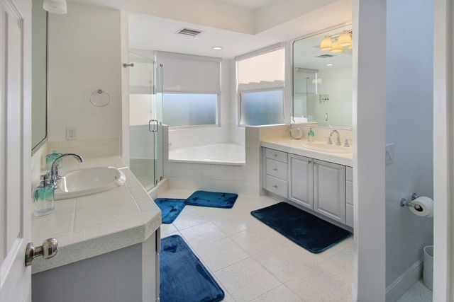 218 Pine Avenue, Lauderdale By The Sea, FL 33308