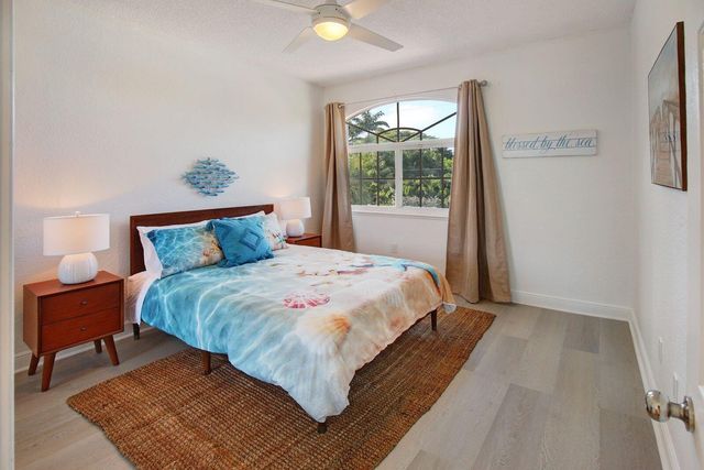 218 Pine Avenue, Lauderdale By The Sea, FL 33308