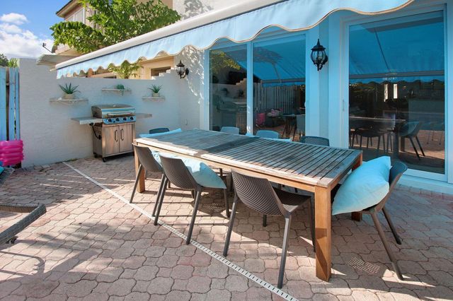 218 Pine Avenue, Lauderdale By The Sea, FL 33308