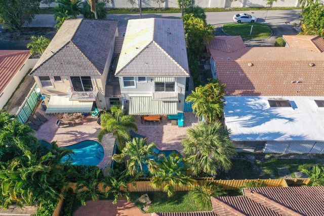 218 Pine Avenue, Lauderdale By The Sea, FL 33308