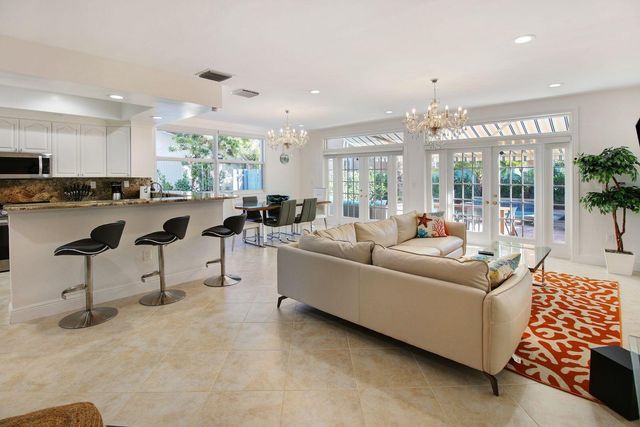 218 Pine Avenue, Lauderdale By The Sea, FL 33308