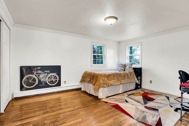 8 Sunrise Shrs E, Dudley, MA 01571