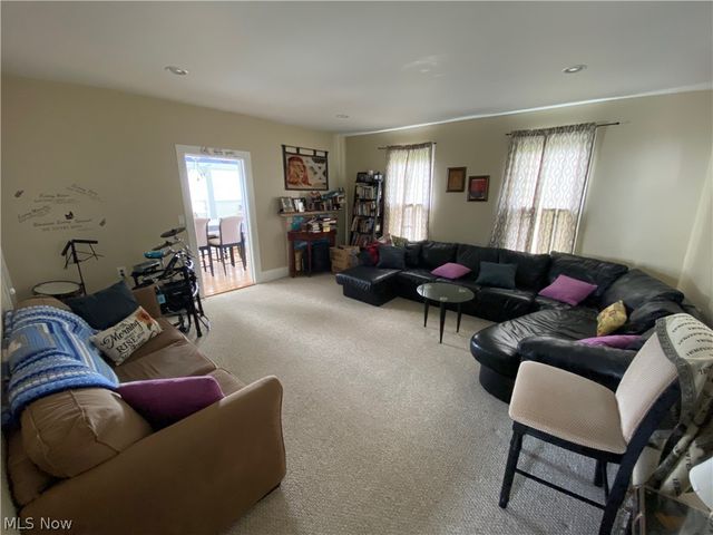 3819 E Aurora Road, Twinsburg, OH 44087