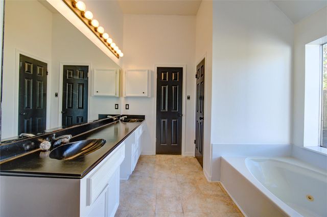 5931 Thom Road, Humble, TX 77346