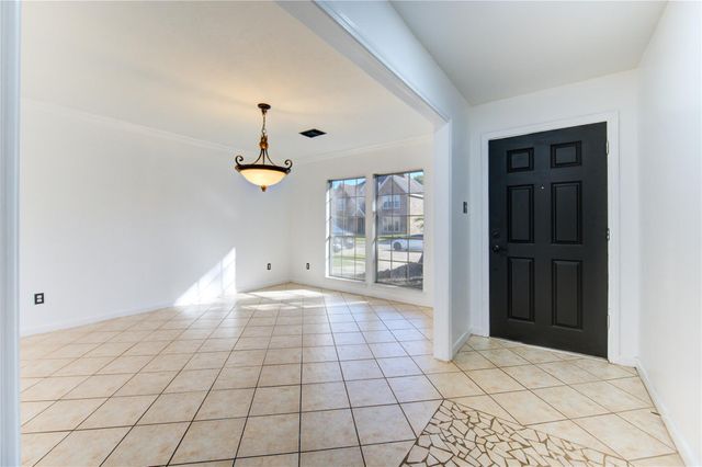 5931 Thom Road, Humble, TX 77346