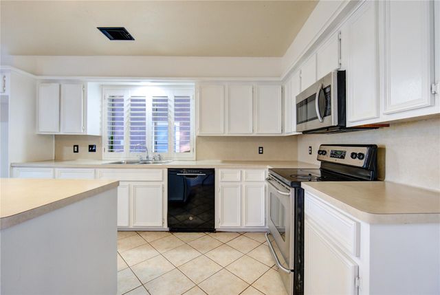 5931 Thom Road, Humble, TX 77346