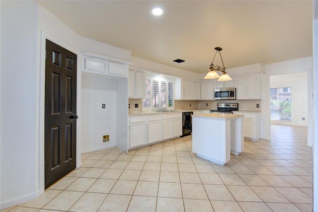 5931 Thom Road, Humble, TX 77346