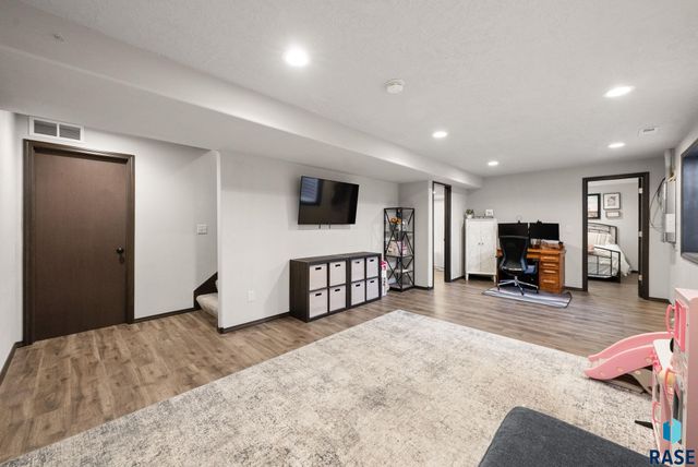 234 Creekside Ave Avenue, Harrisburg, SD 57032