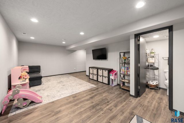 234 Creekside Ave Avenue, Harrisburg, SD 57032