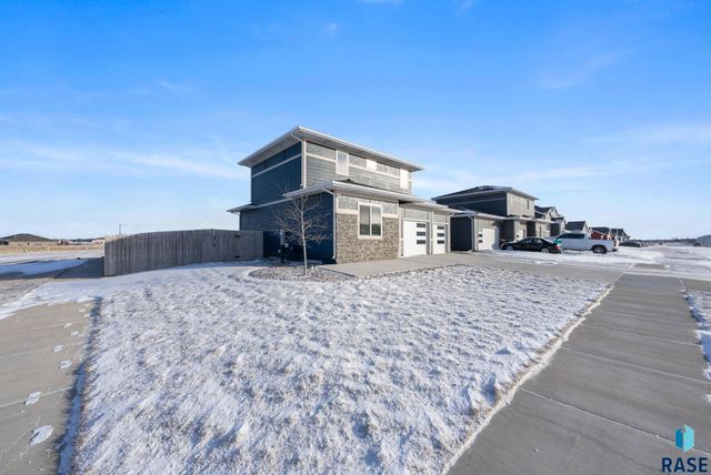 234 Creekside Ave Avenue, Harrisburg, SD 57032