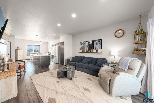 234 Creekside Ave Avenue, Harrisburg, SD 57032