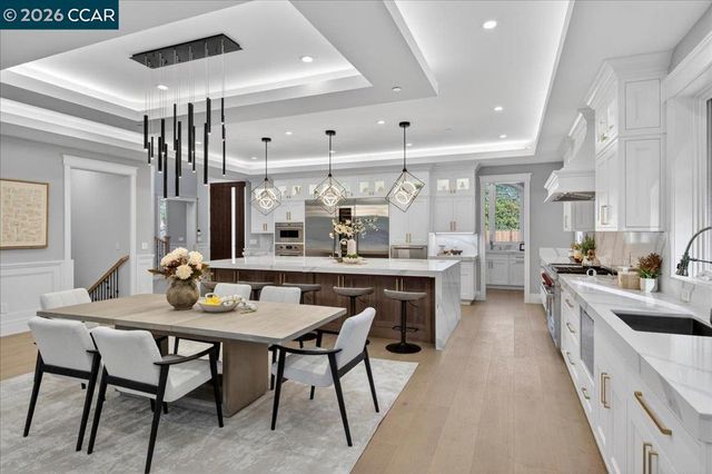78 Middlefield Rd, Atherton, CA 94027