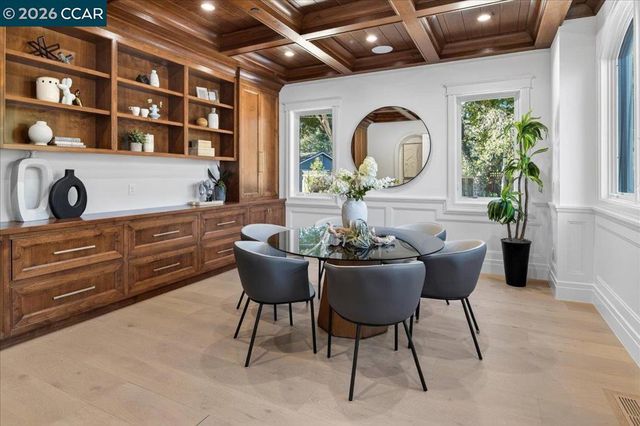 78 Middlefield Rd, Atherton, CA 94027