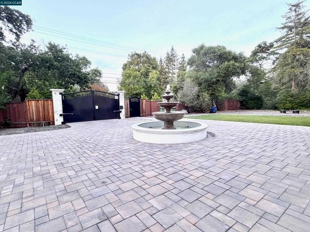 78 Middlefield Rd, Atherton, CA 94027