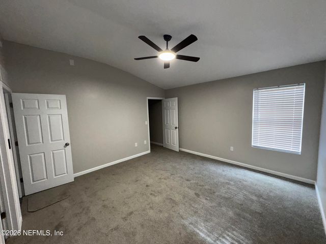 8484 INDIA Avenue, Jacksonville, FL 32211