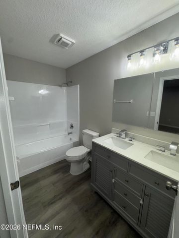 8484 INDIA Avenue, Jacksonville, FL 32211