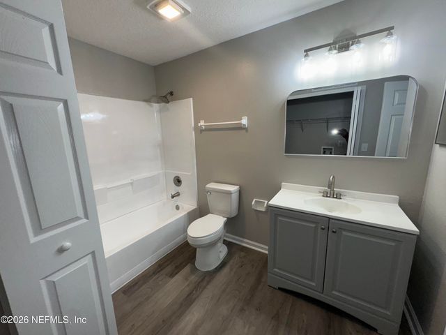 8484 INDIA Avenue, Jacksonville, FL 32211