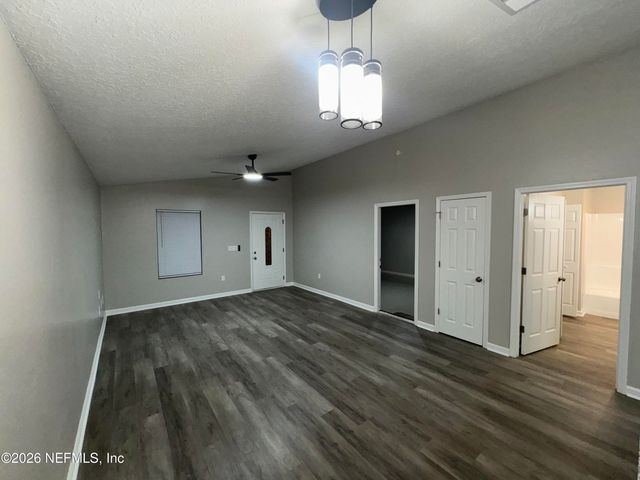 8484 INDIA Avenue, Jacksonville, FL 32211