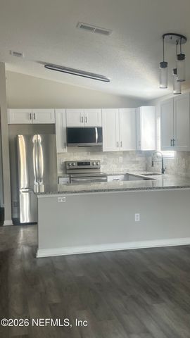 8484 INDIA Avenue, Jacksonville, FL 32211