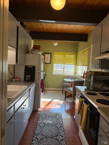 92 Elizabeth Way, San Rafael, CA 94901