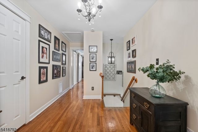 423 Windmill Way, Branchburg Twp., NJ 08876